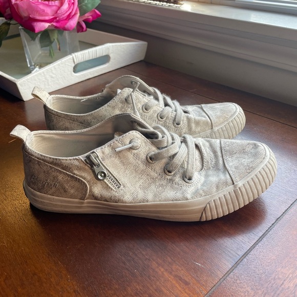 Blowfish Shoes - BLOWFISH Snake Print Slip On Laced Sneakers 9